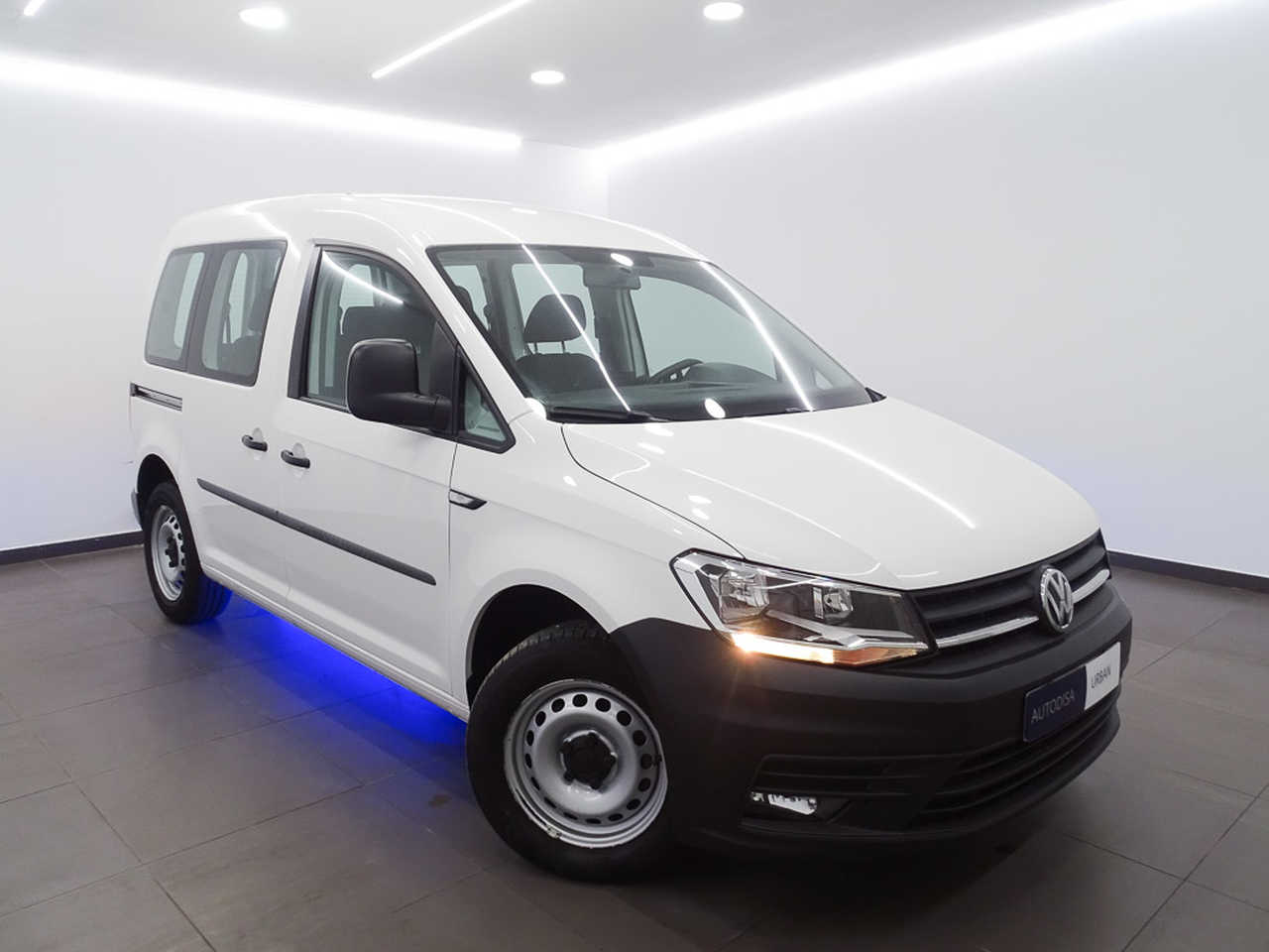 Array Volkswagen Caddy 2018 Diésel por 14.995€ en Valencia