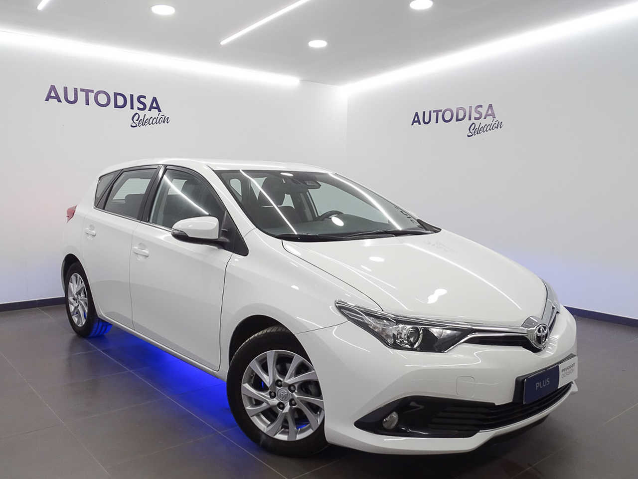 Array Toyota Auris 2018 Gasolina por 12.995€ en Valencia
