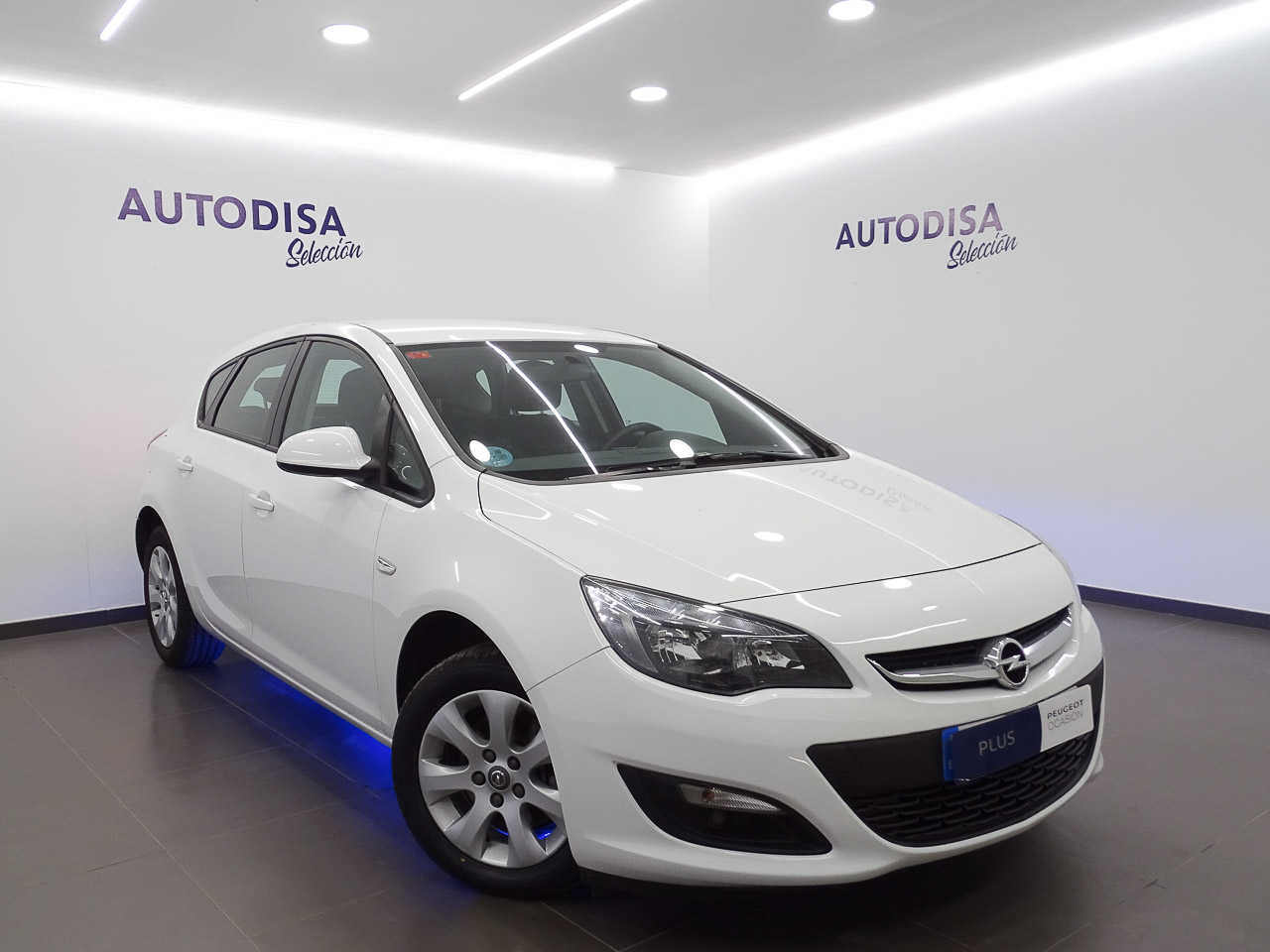 Opel Astra ocasión segunda mano 2015 Diésel por 9.495€ en Valencia