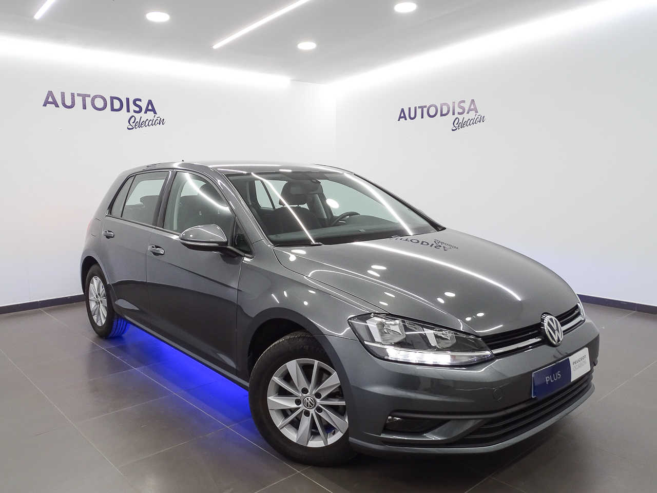 Volkswagen Golf ocasión segunda mano 2018 Gasolina por 13.995€ en Valencia