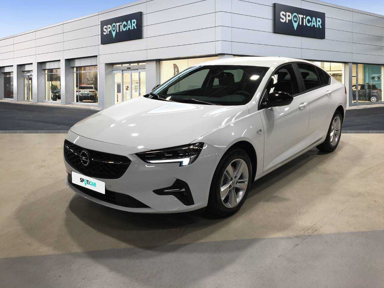Opel Insignia ocasión segunda mano 2021 Diésel por 26.500€ en Madrid