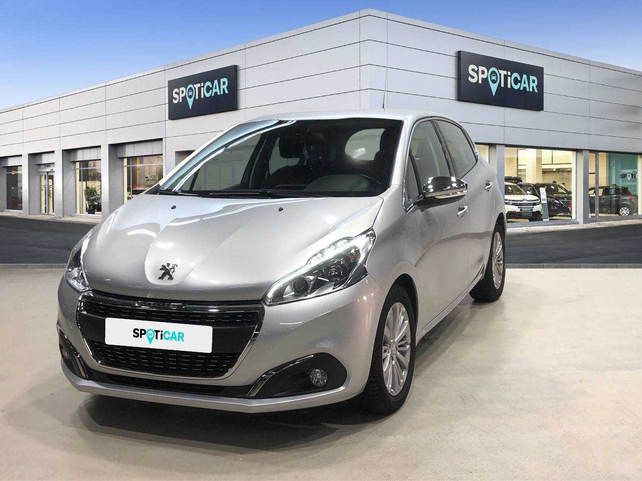 Peugeot 208 ocasión segunda mano 2018 Gasolina por 12.500€ en Madrid
