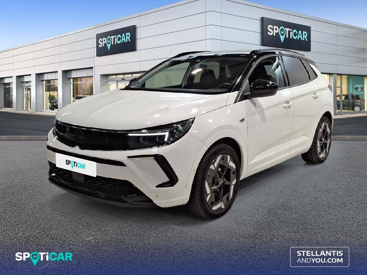 Linterna led con cargador  de segunda mano - opel grandland 2023 /