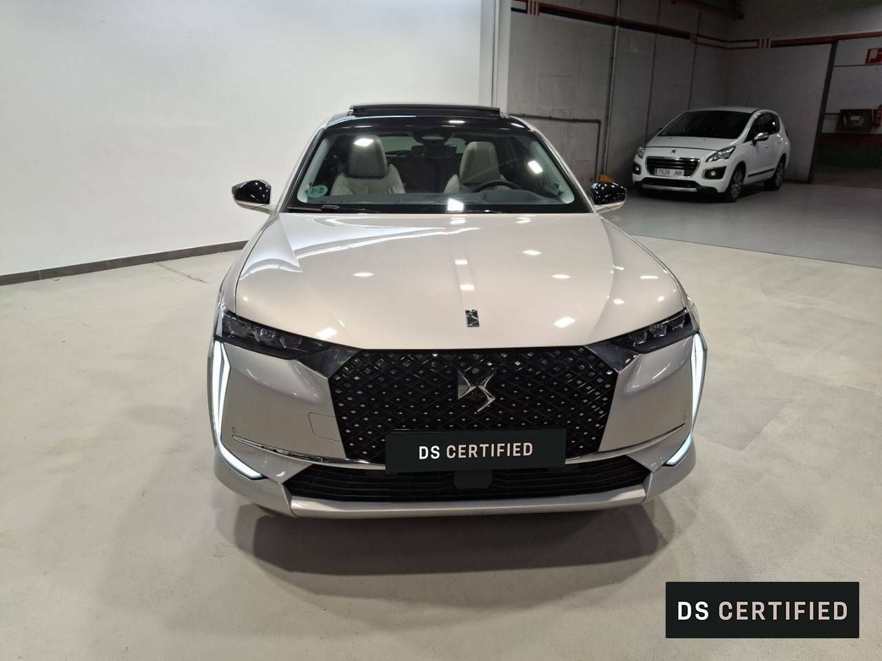 ds automobiles ds 4 2023 / foto grande (2)