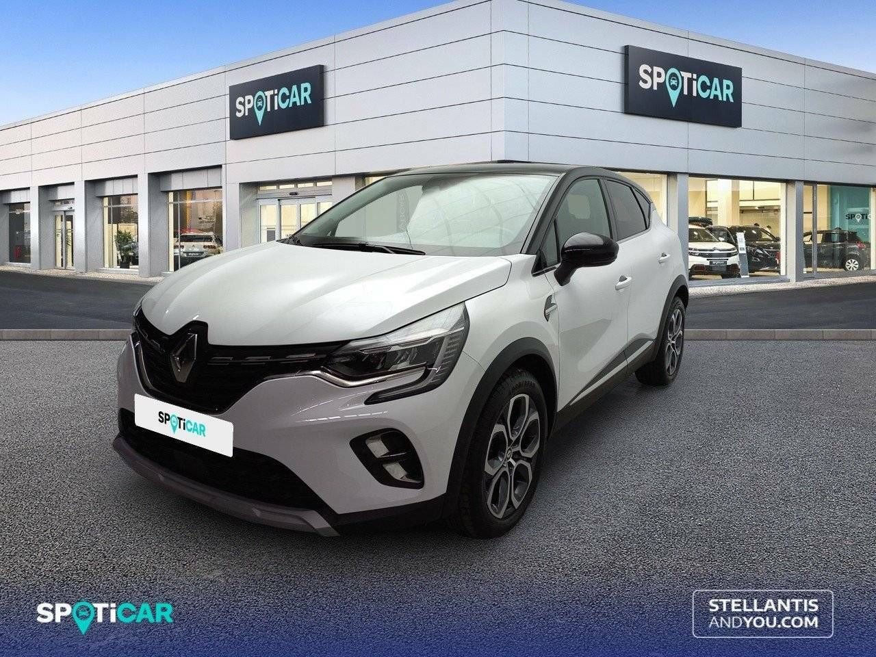 renault captur 2023 /