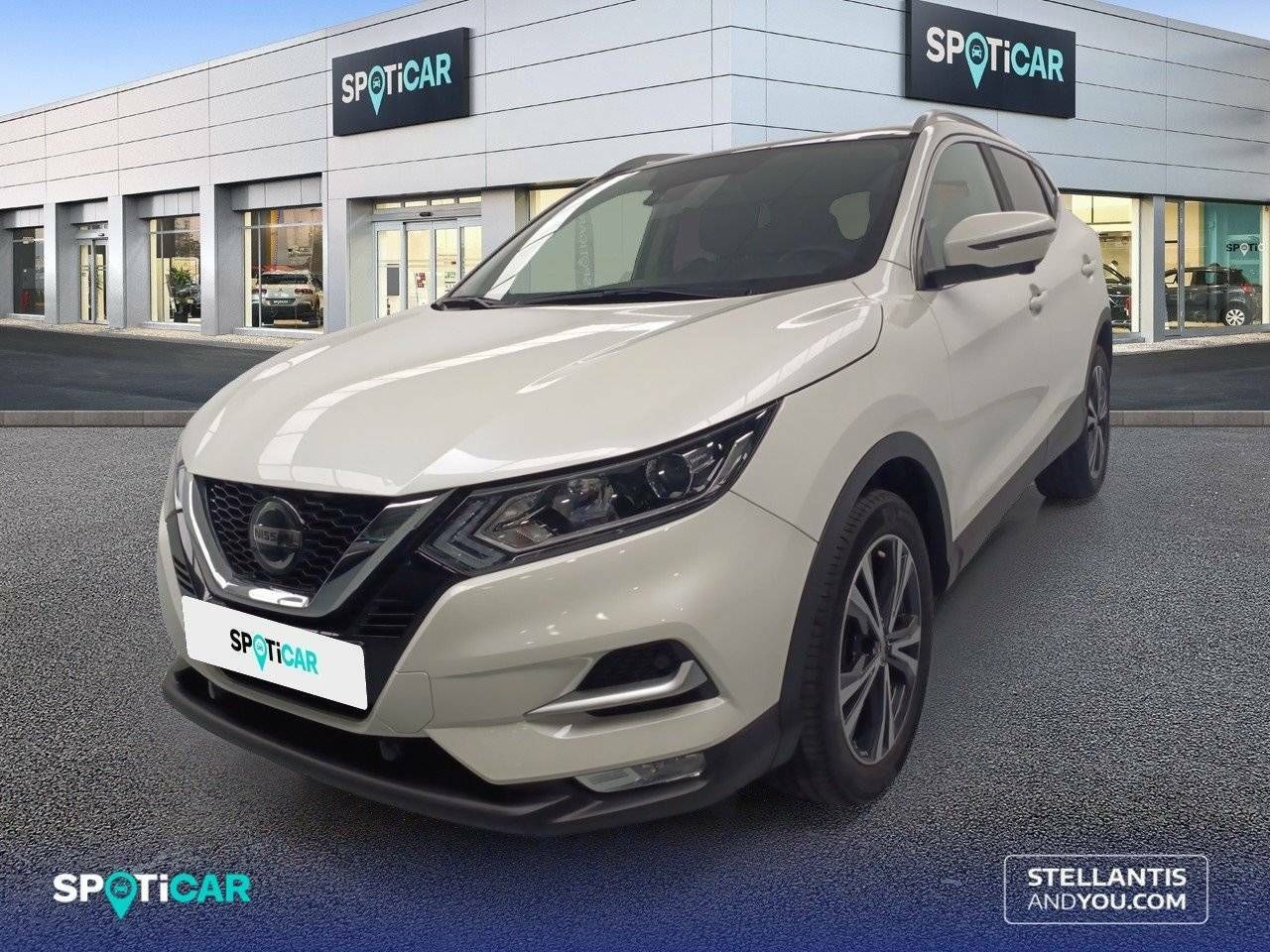 Chalet totalmente  de segunda mano - nissan qashqai 2021 /