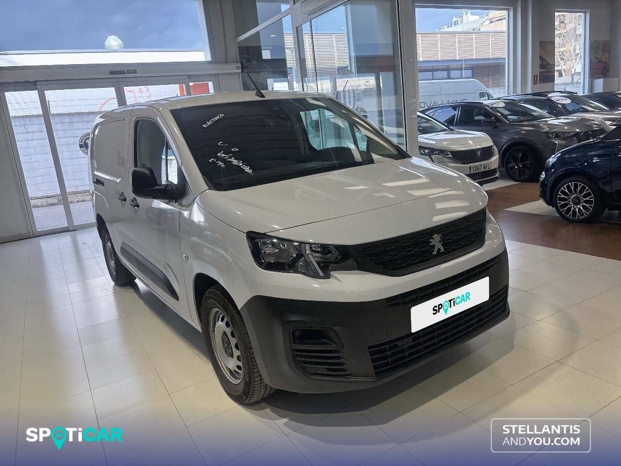 peugeot partner 2023 / foto grande (3)