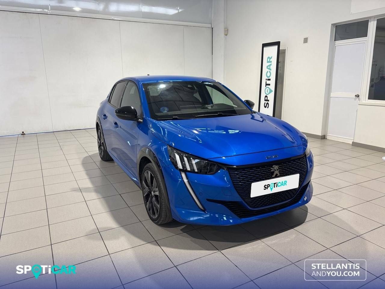 peugeot 208 2023 / foto grande (3)