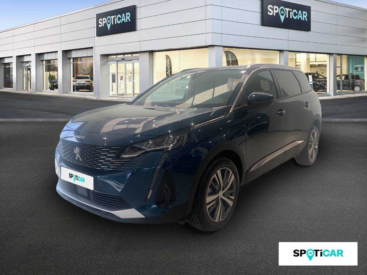 Peugeot 5008 ocasión segunda mano 2021 Gasolina por 32.650€ en Granada