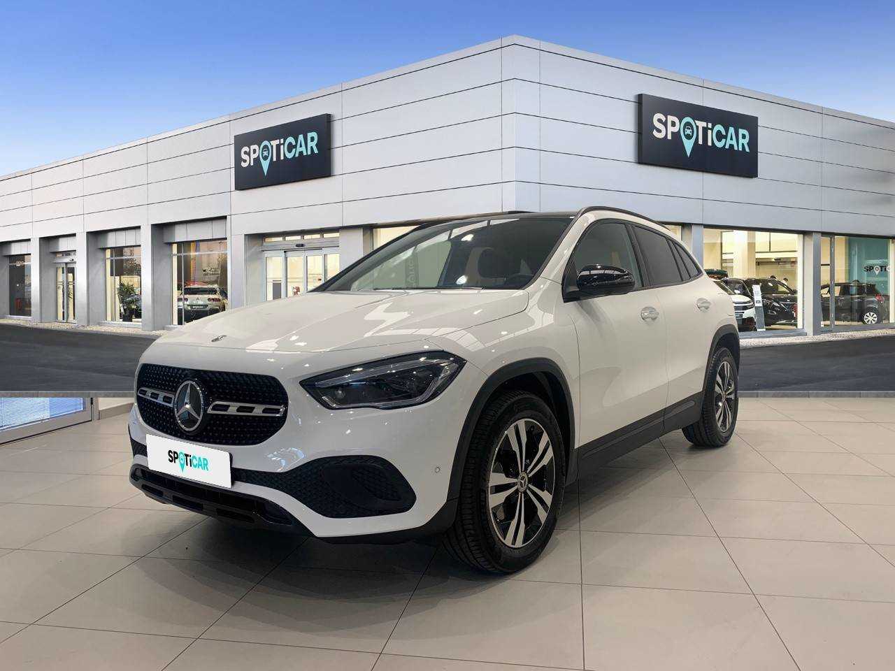 Mercedes Benz GLA ocasión segunda mano 2020 Diésel por 45.190€ en Granada
