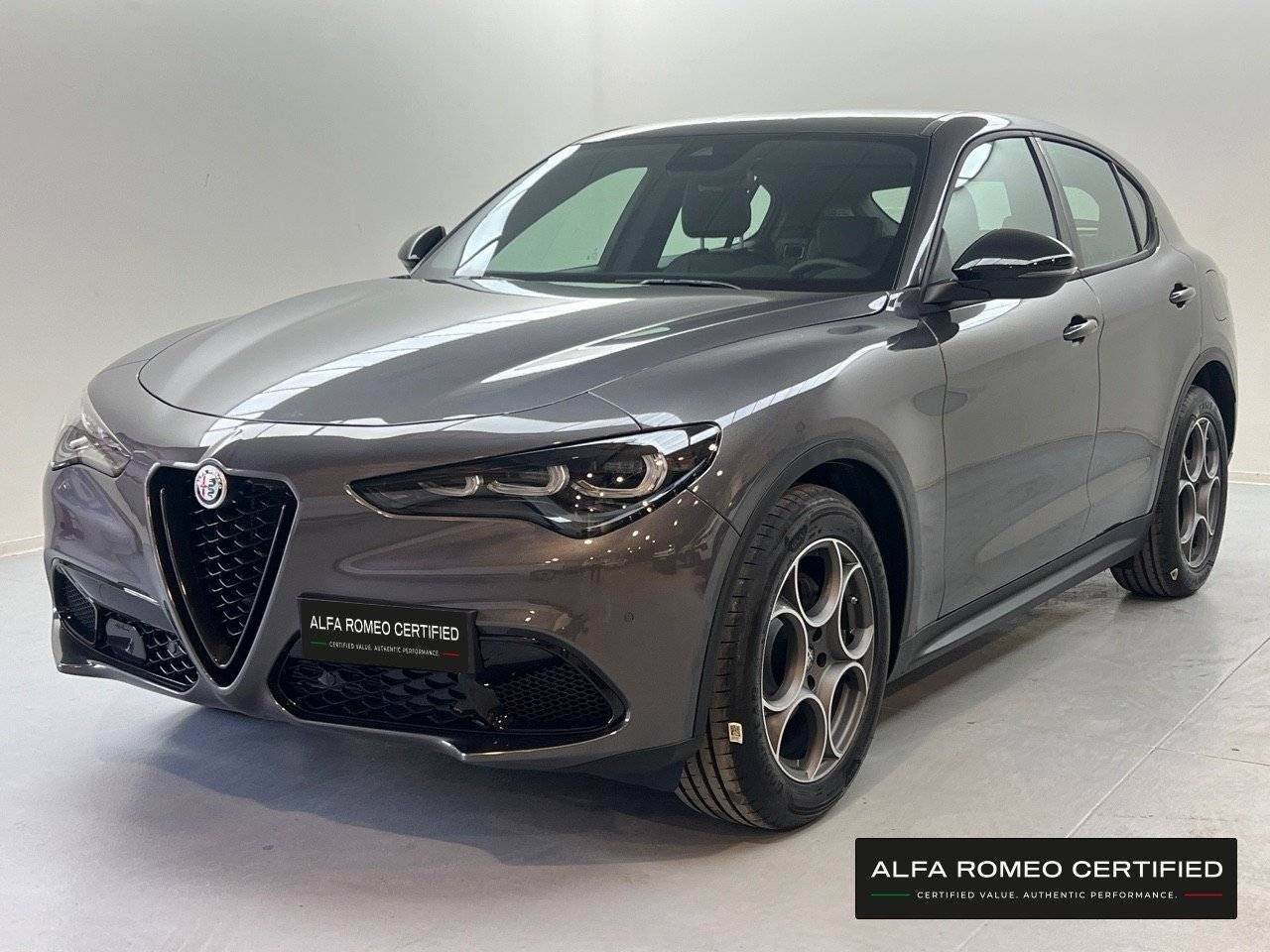 Foto alfa romeo stelvio 2023 /