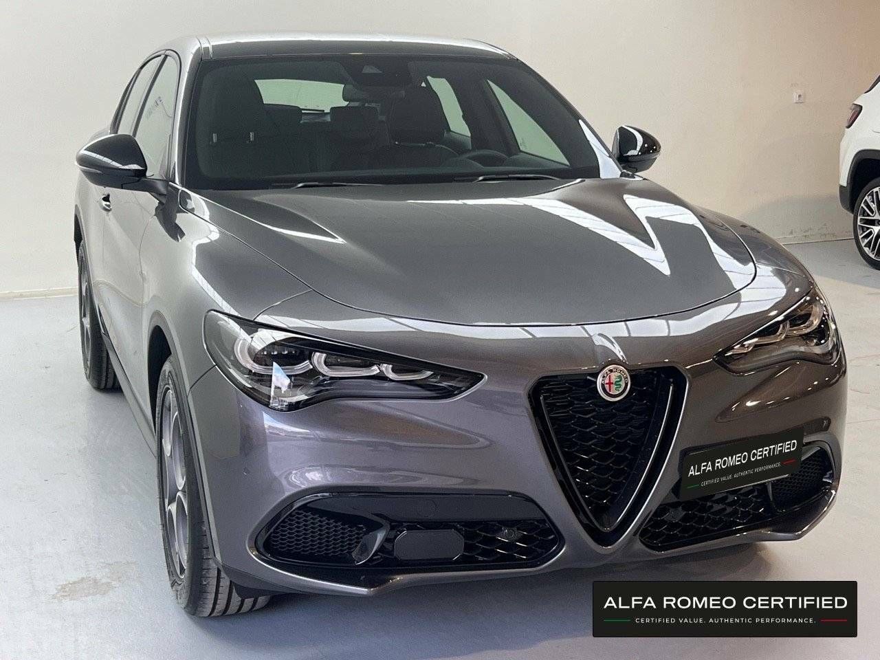 alfa romeo stelvio 2023 / foto grande (3)