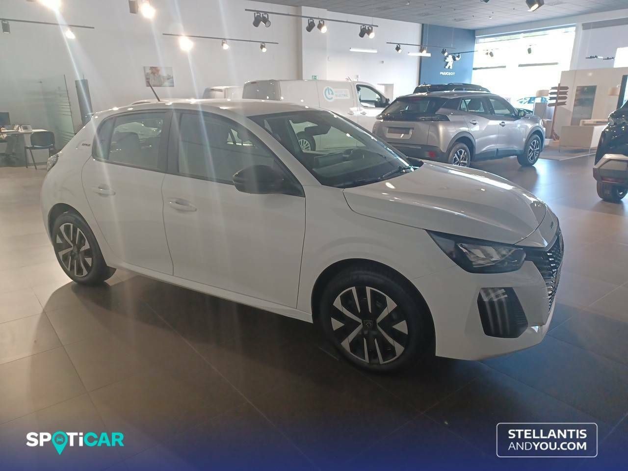 peugeot 208 2025 / foto grande (3)