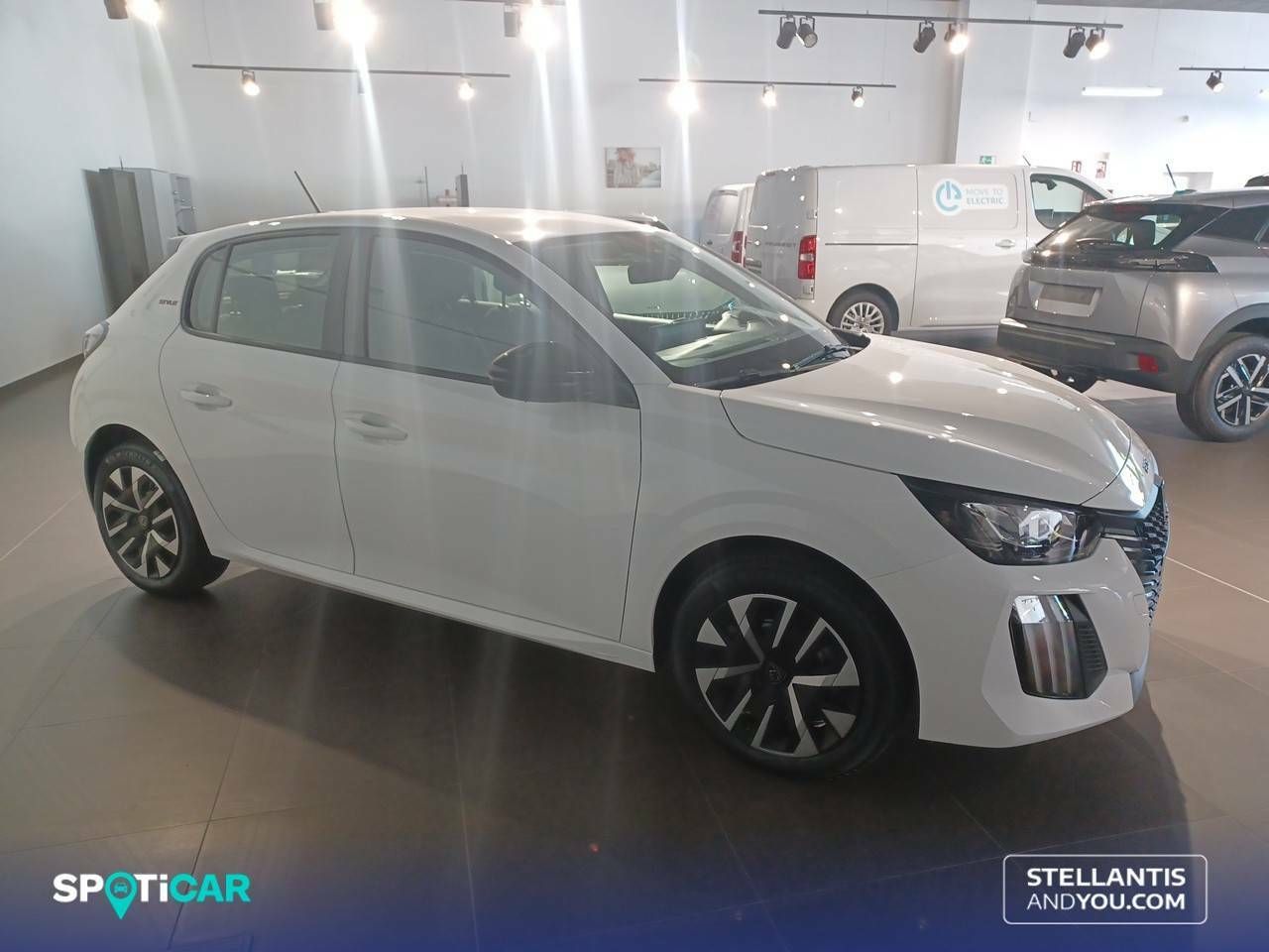 peugeot 208 2025 / foto grande (3)