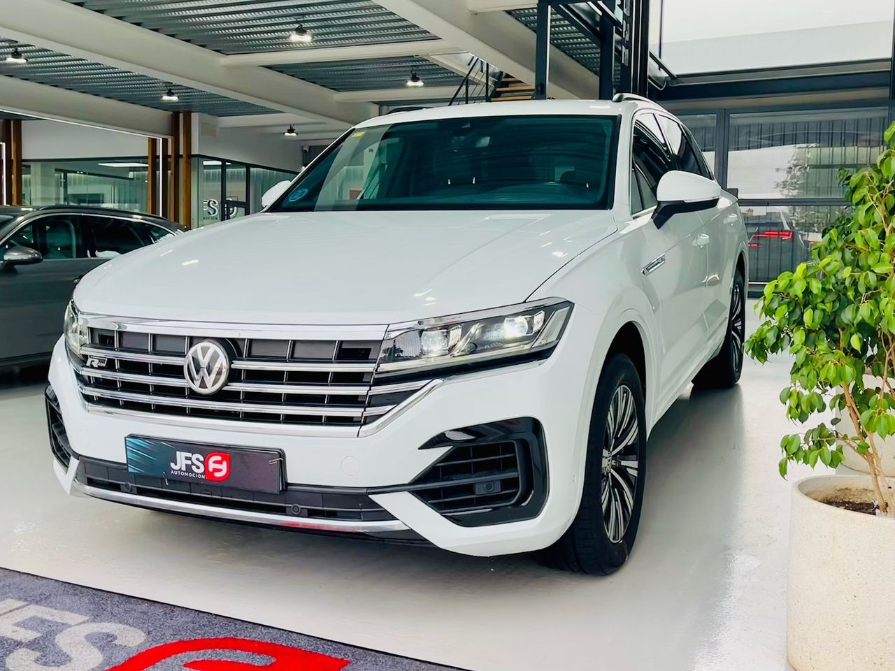volkswagen touareg 2020 / foto grande (2)