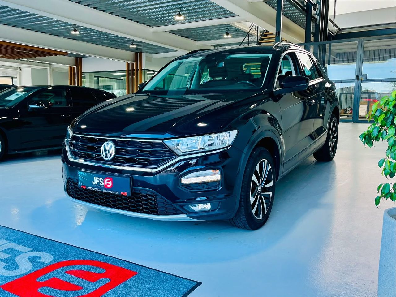 volkswagen t-roc 2019 / foto grande (2)