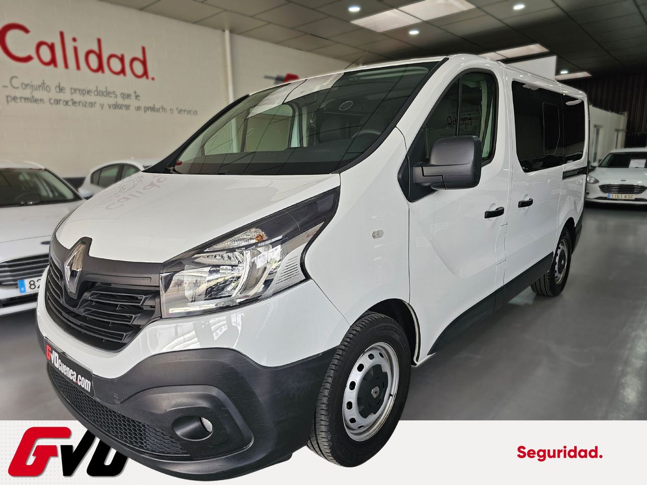 Renault kangoo con 12 meses de garantia  de segunda mano - renault trafic 2019 /