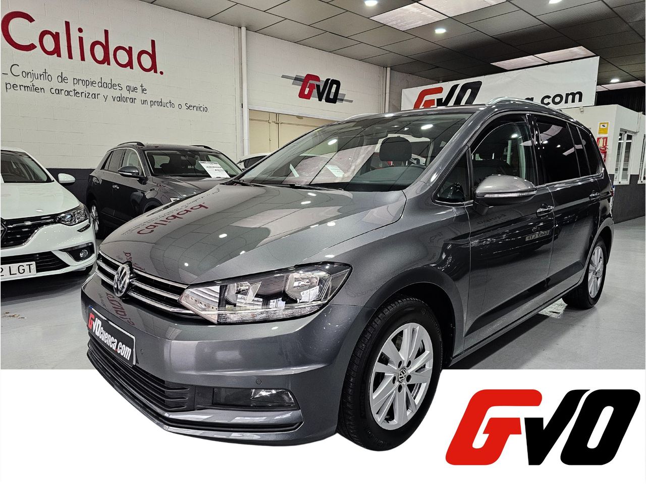 Mira  de segunda mano - volkswagen touran 2019 /