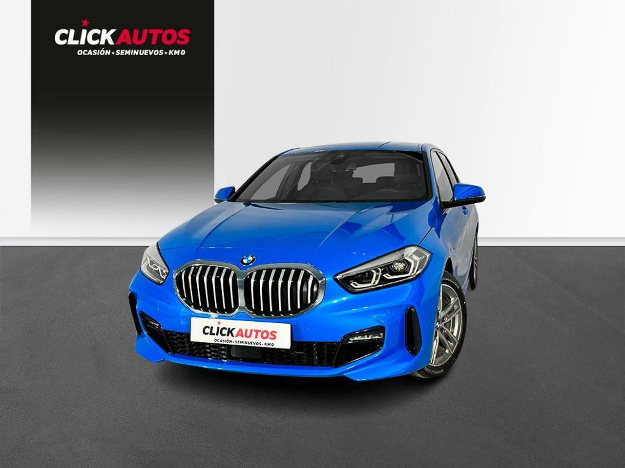 Parking coche  de segunda mano - bmw serie 1 2023 /