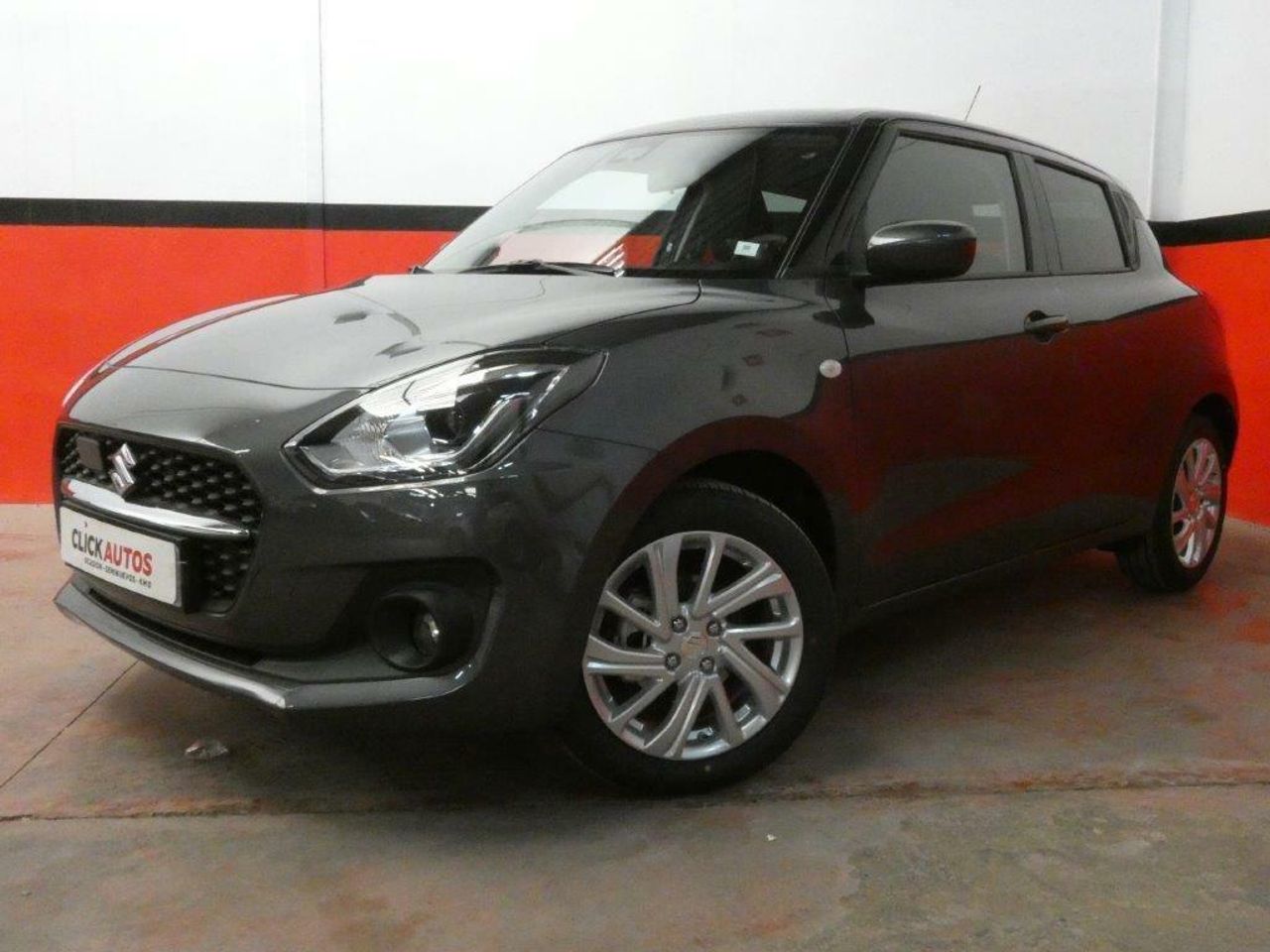 Foto suzuki swift 2021 /