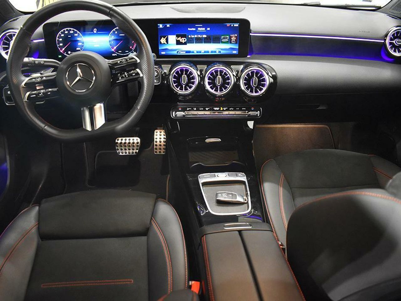 mercedes clase a 2023 / foto grande (3)
