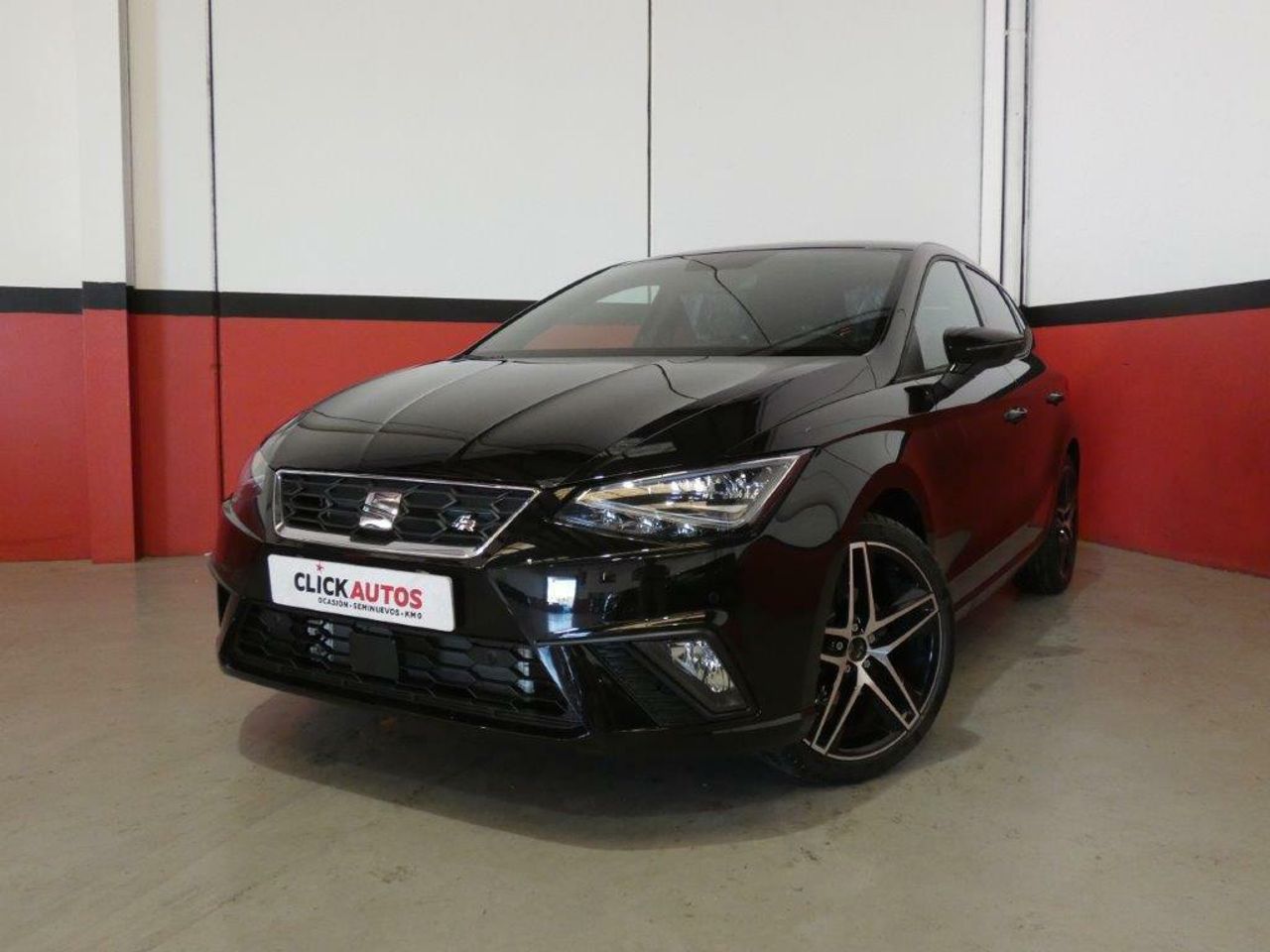 Volante multifuncion cuero  de segunda mano - seat ibiza 2021 /