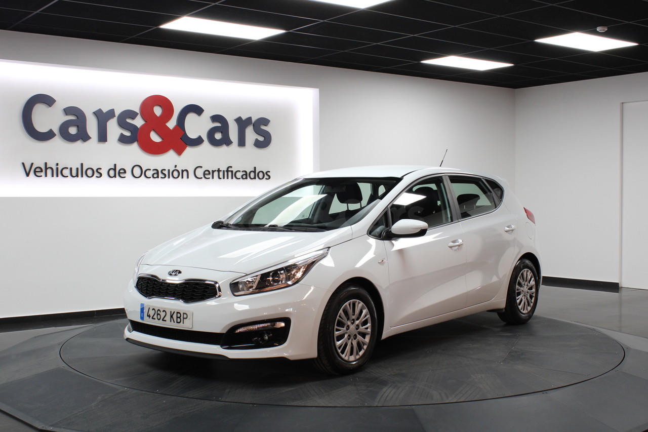 Kia Ceed ocasión segunda mano 2017 Diésel por 10.995€ en Madrid