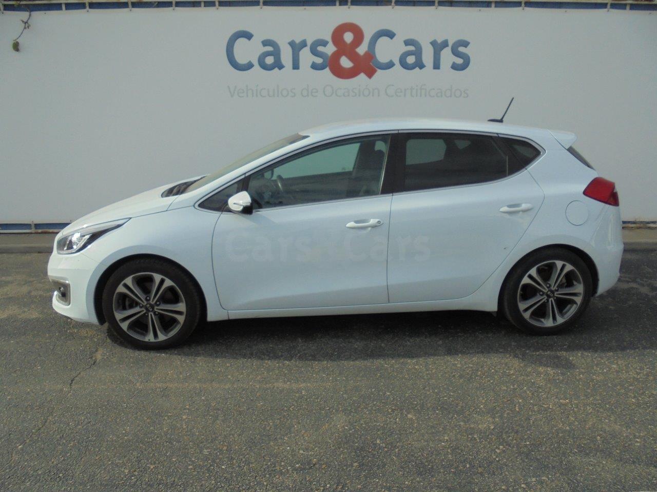 Kia Ceed ocasión segunda mano 2016 Diésel por 12.495€ en Madrid