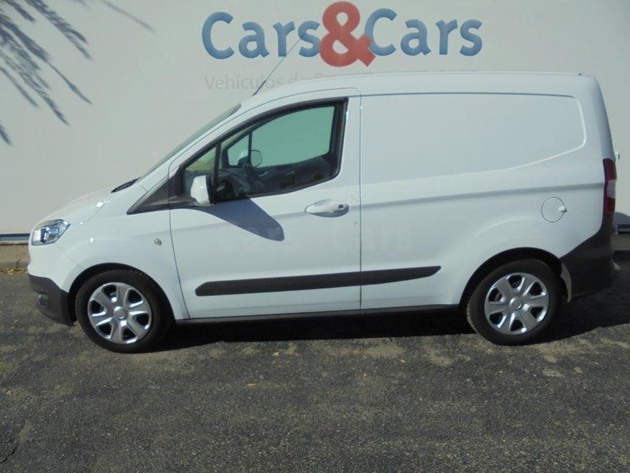 Ford Transit Courier ocasión segunda mano 2017 Diésel por 9.995€ en Madrid