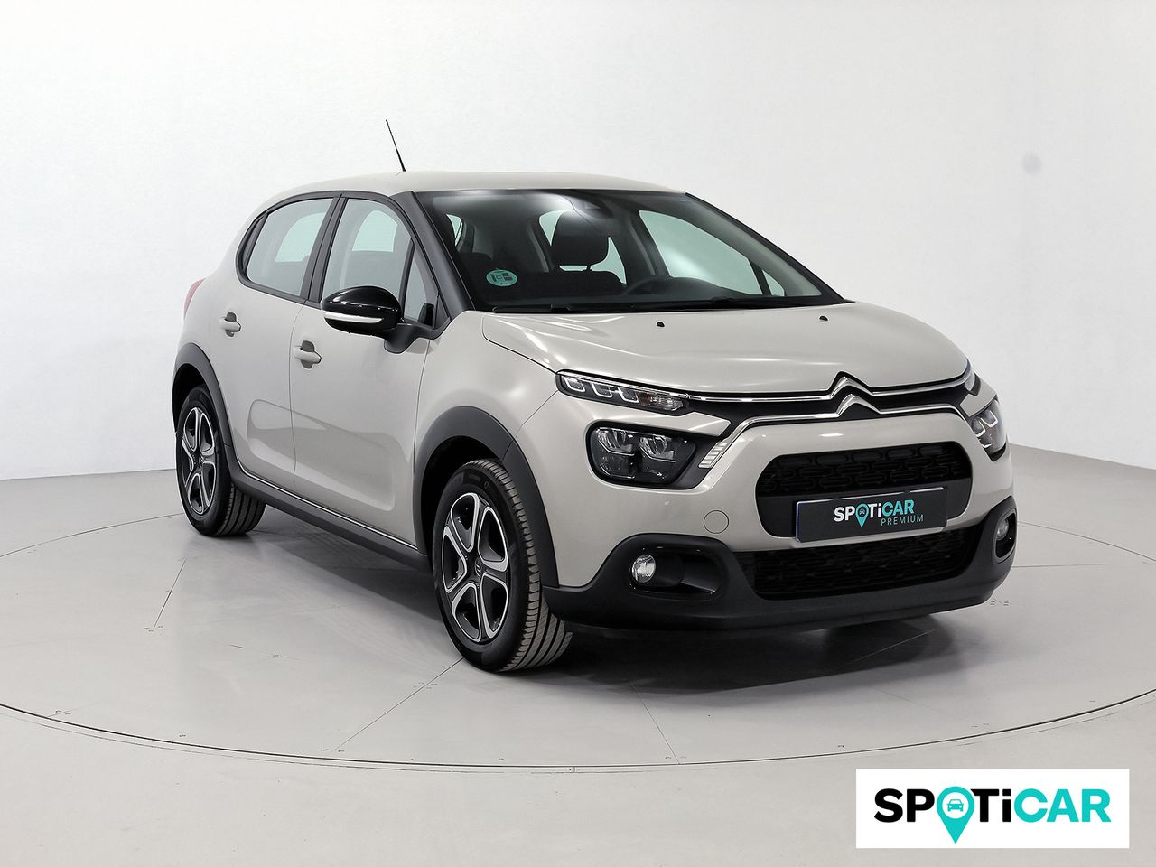 Neumaticos 305  de segunda mano - citroën c3 2024 /