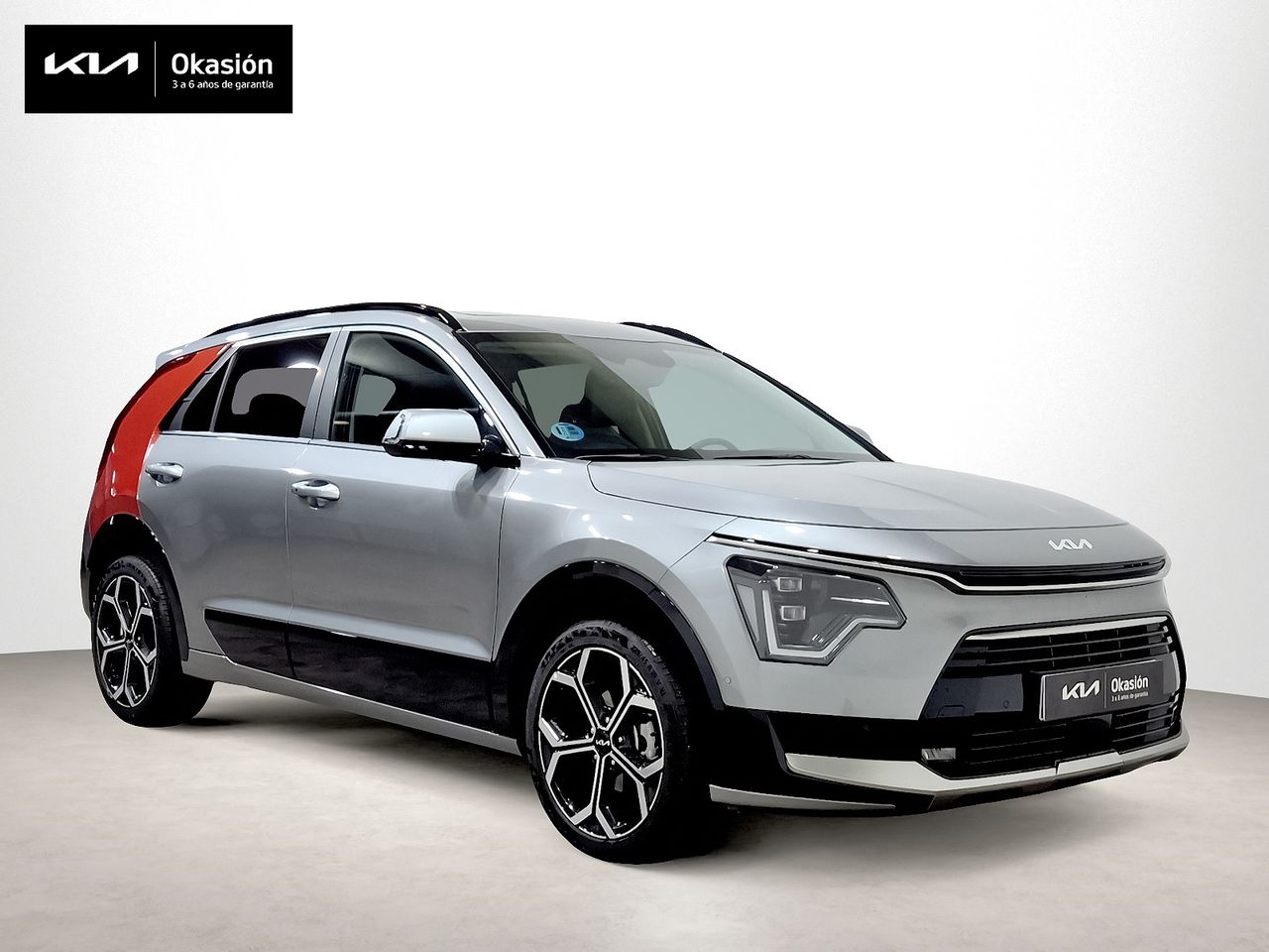 Coche hibrido con asientos calefactados  de segunda mano - kia niro 2023 /