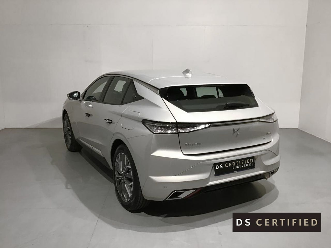 ds automobiles ds 4 2023 / foto grande (2)