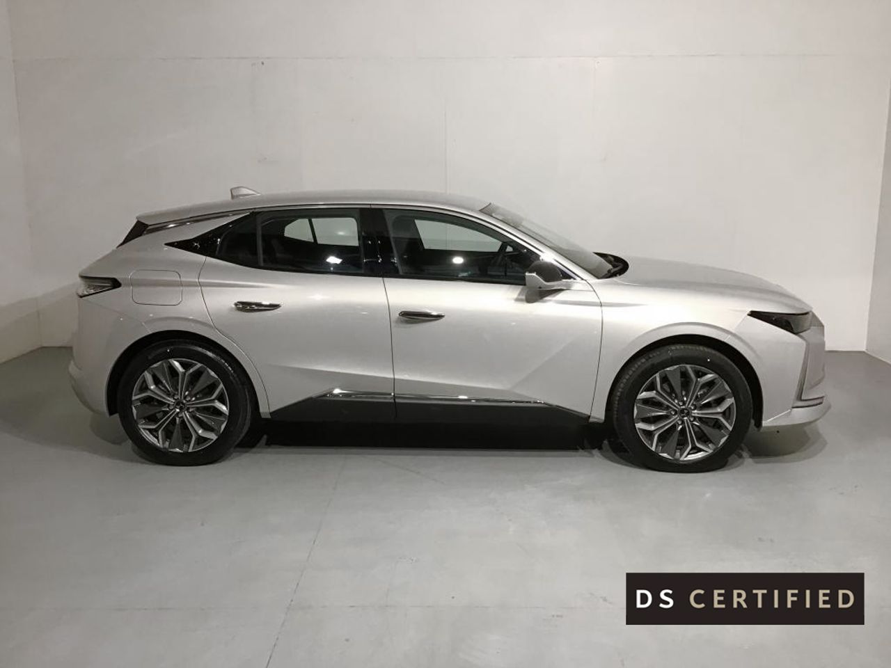 ds automobiles ds 4 2023 / foto grande (3)