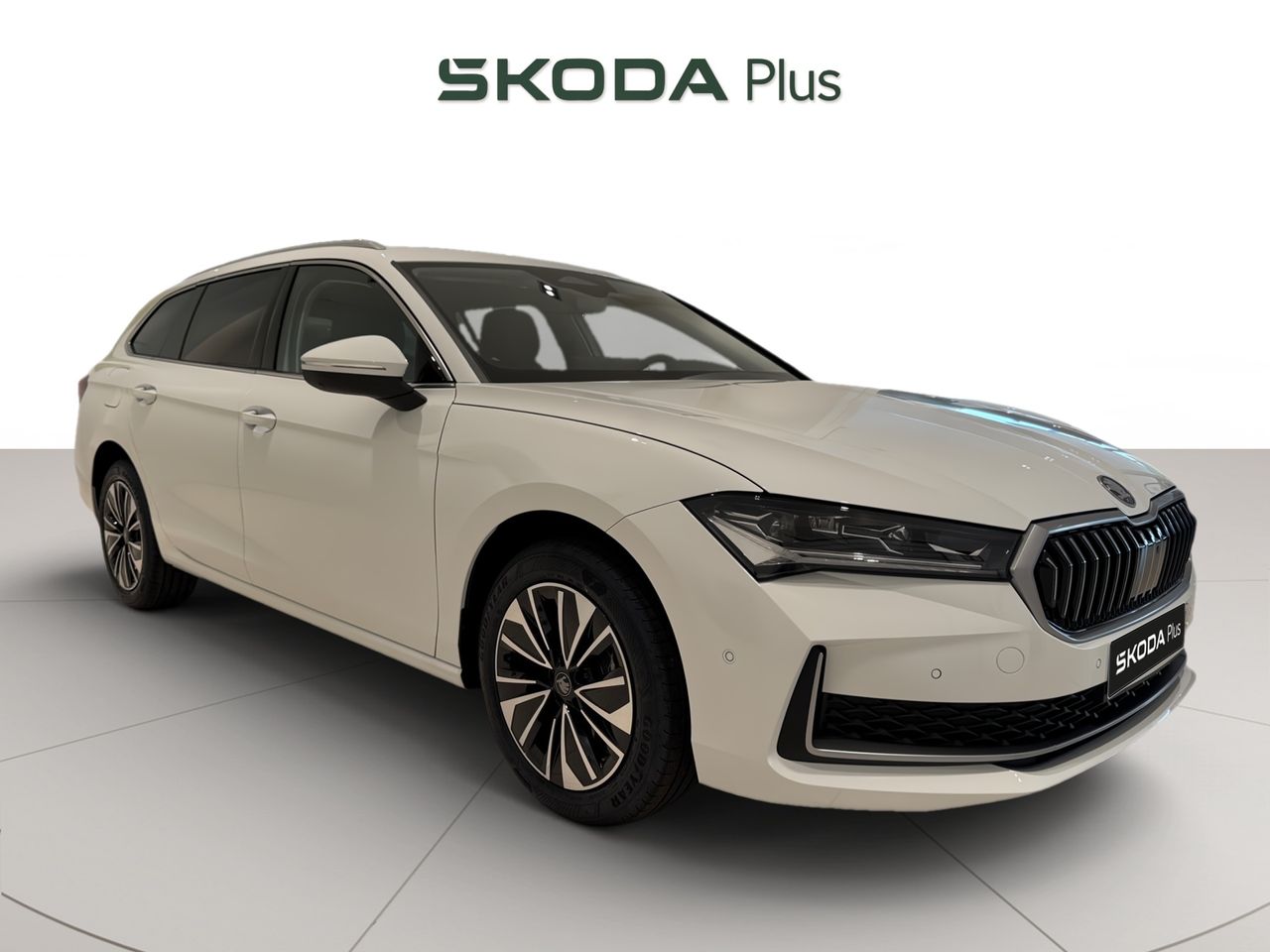 Foto skoda superb 2025 /