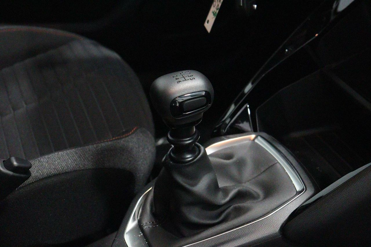 peugeot 2008 2023 / foto grande (3)