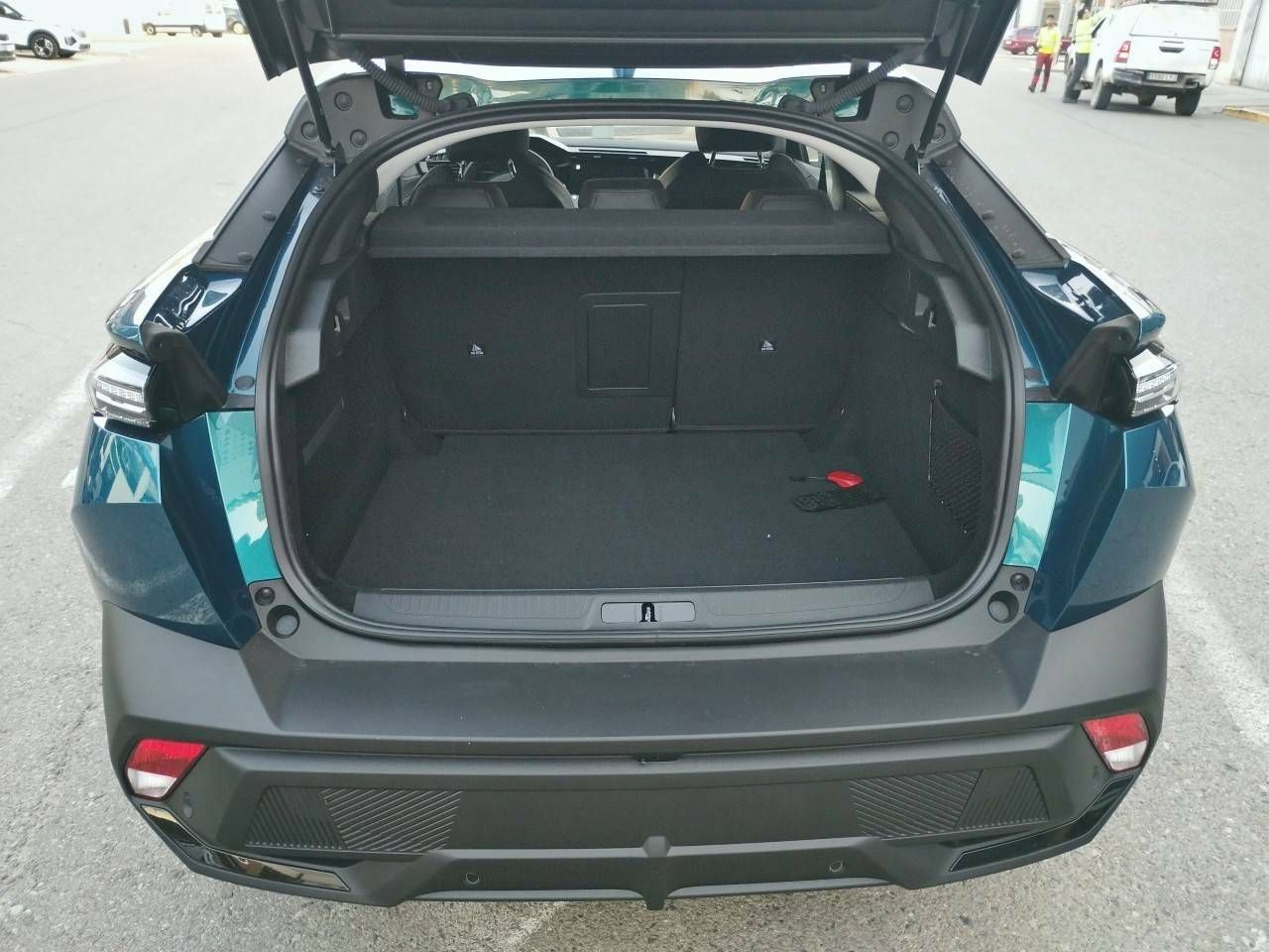 peugeot 408 2024 / foto grande (3)