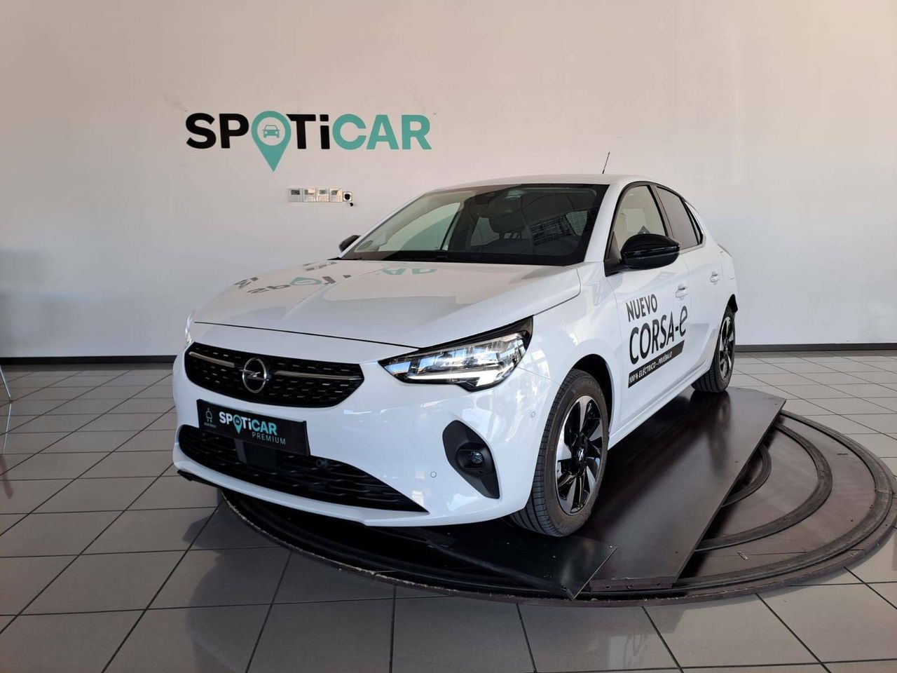 Opel corsa blanco 5 puertas  de segunda mano - opel corsa 2023 /