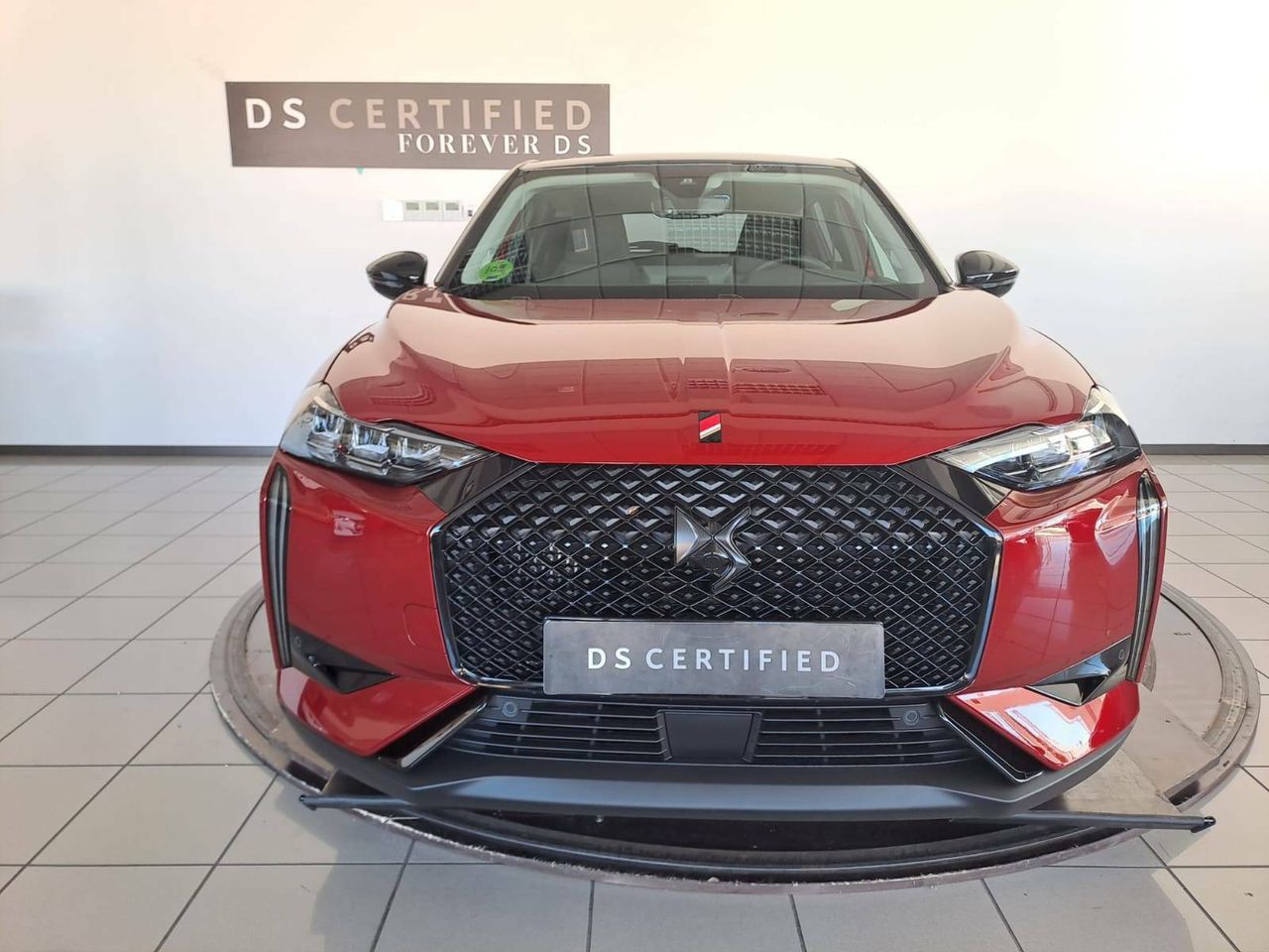 ds automobiles ds 3 2023 / foto grande (2)