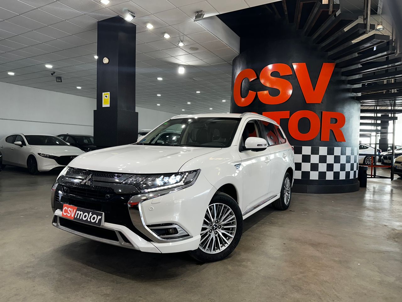 mitsubishi outlander 2020 /
