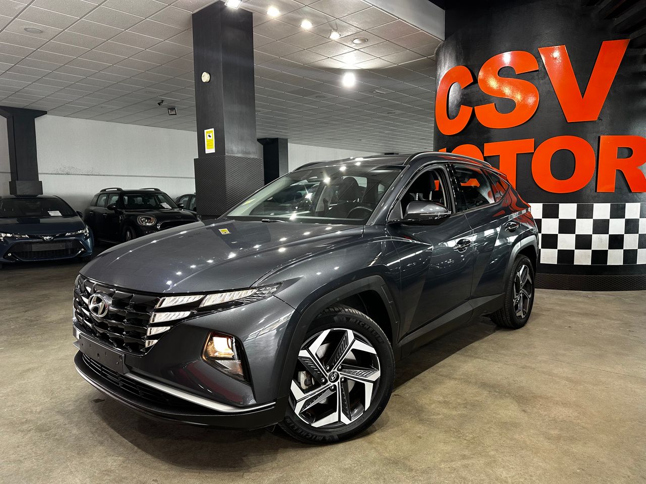 Coche hibrido con asientos calefactados  de segunda mano - hyundai tucson 2021 /