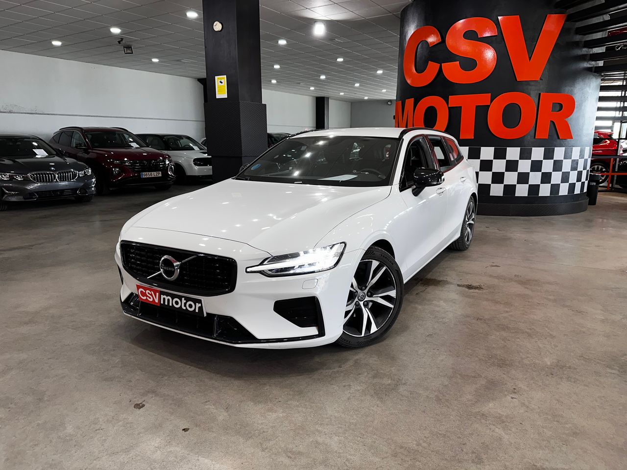Foto volvo v60 2021 /