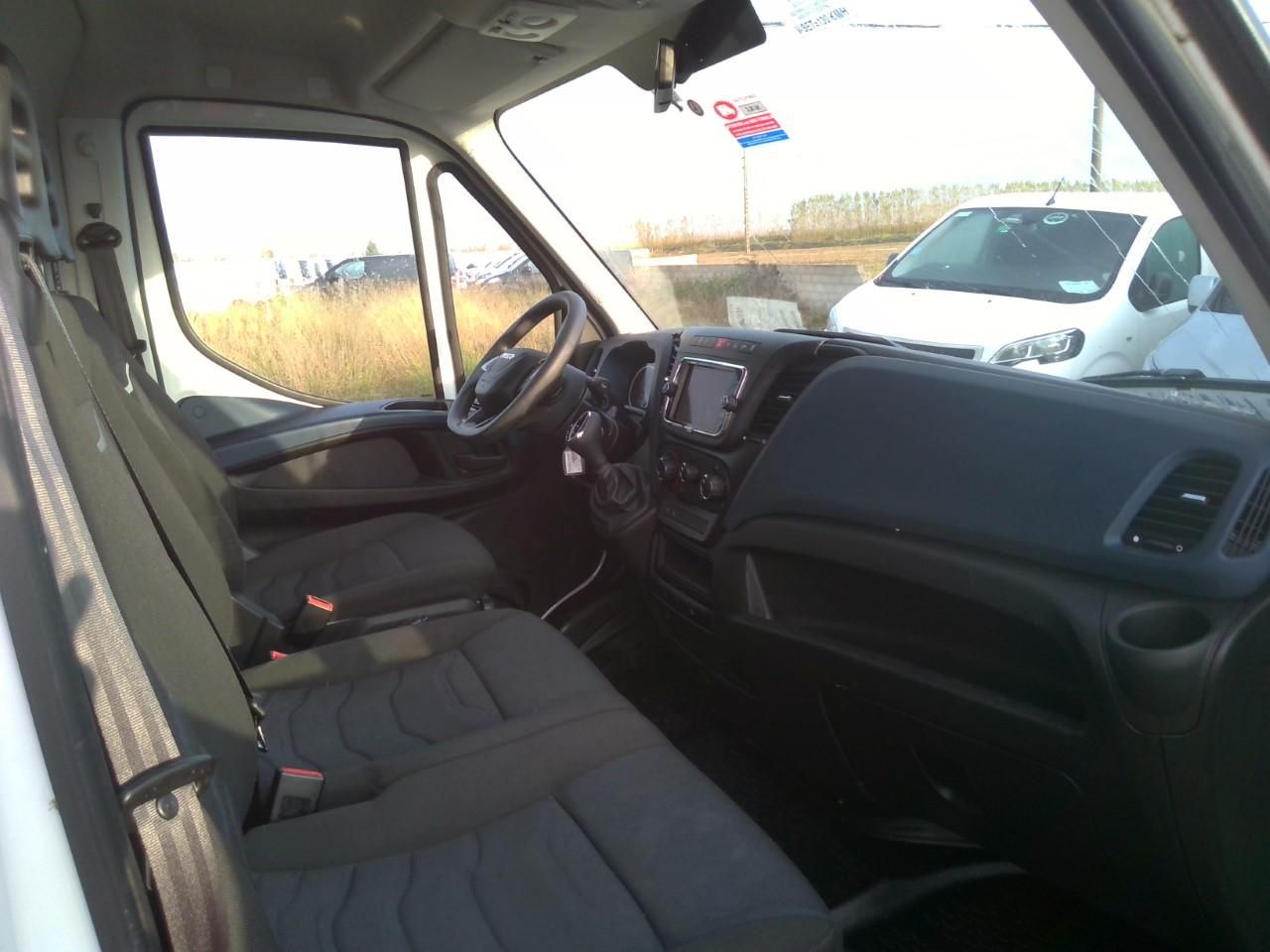 iveco daily 2021 / foto grande (3)