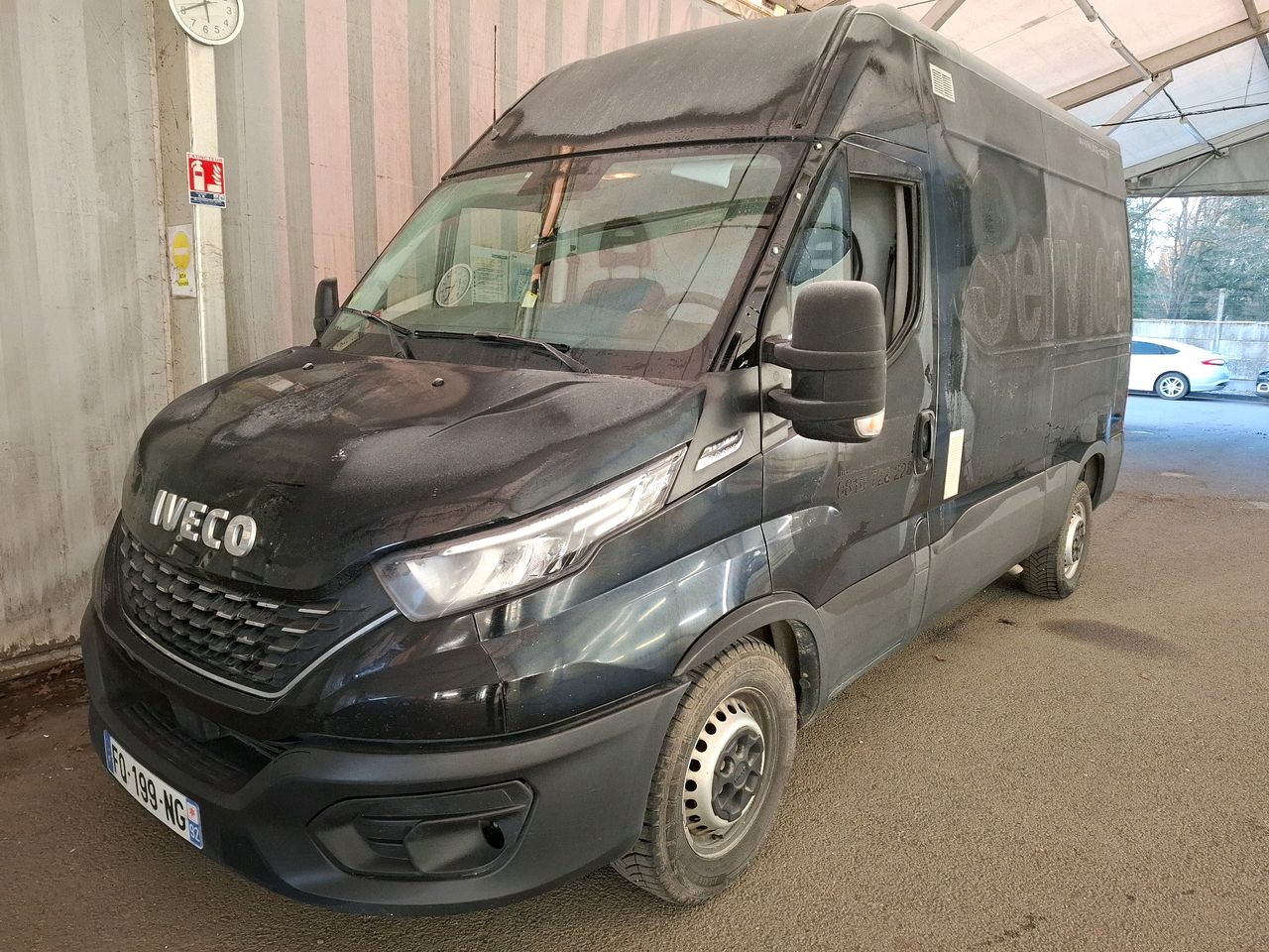 Furgon 3 plazas 4 puertas  de segunda mano - iveco daily 2020 /