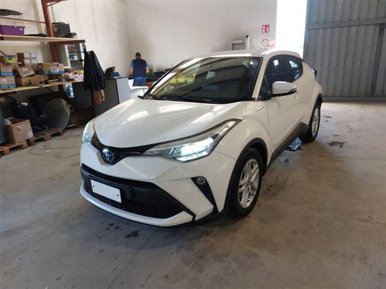 Toyota yaris con volante multifuncion  de segunda mano - toyota c-hr 2021 /