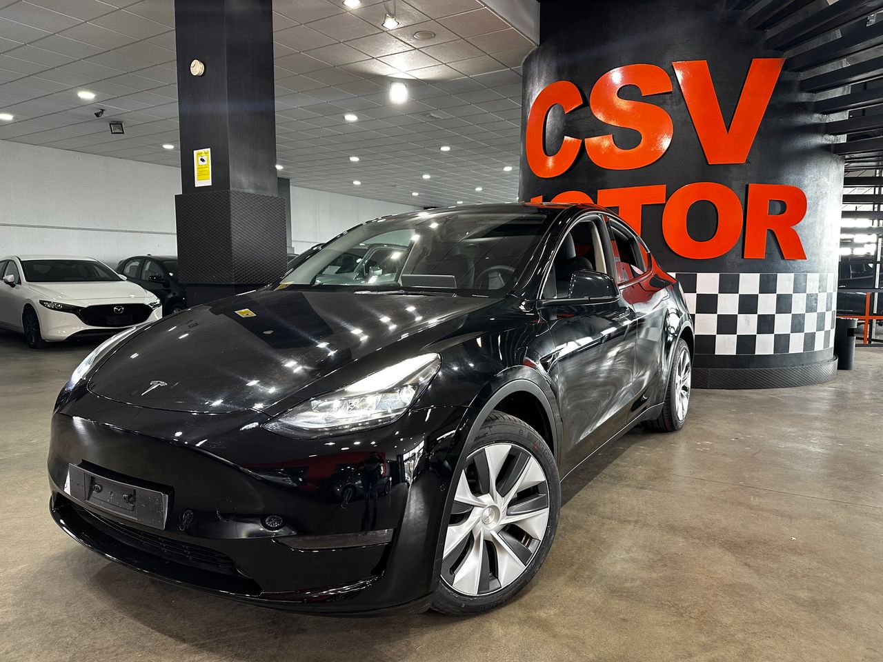 tesla model y 2023 / foto grande (2)