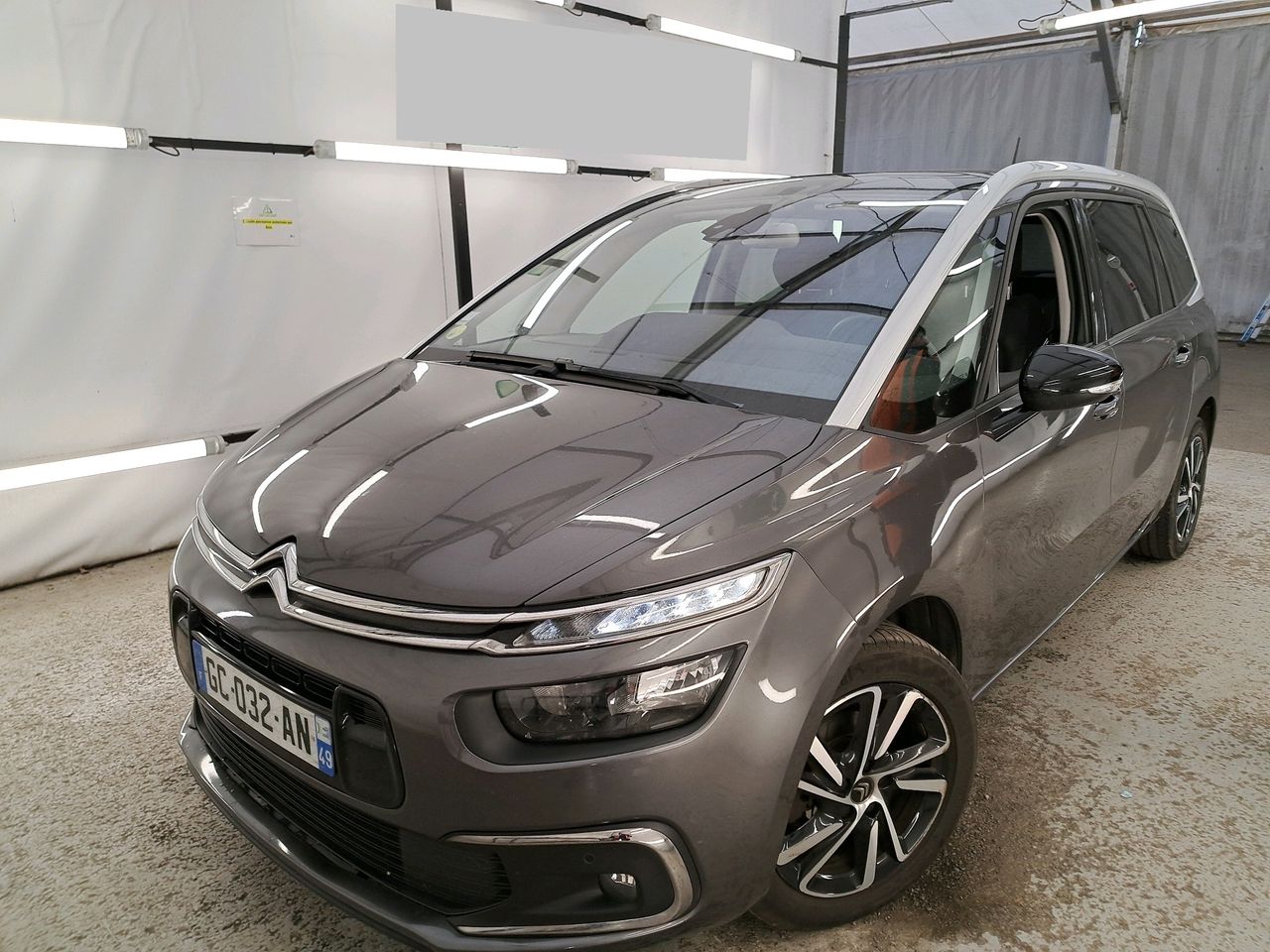 Neumaticos exportacion asia  de segunda mano - citroën grand c4 spacetourer 2021 /