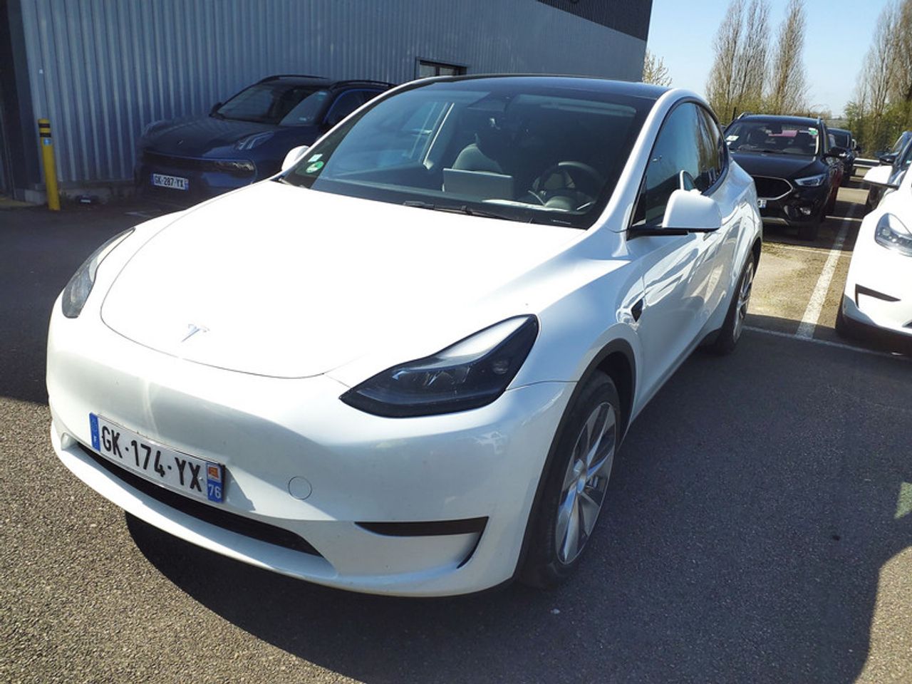 Foto tesla model y 2023 /