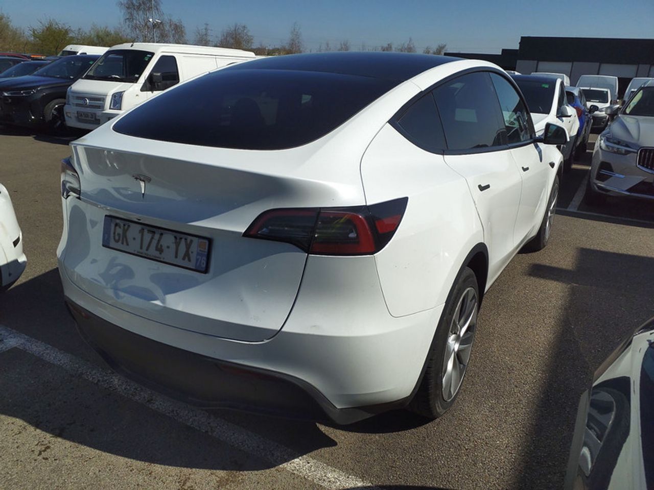 tesla model y 2023 / foto grande (3)