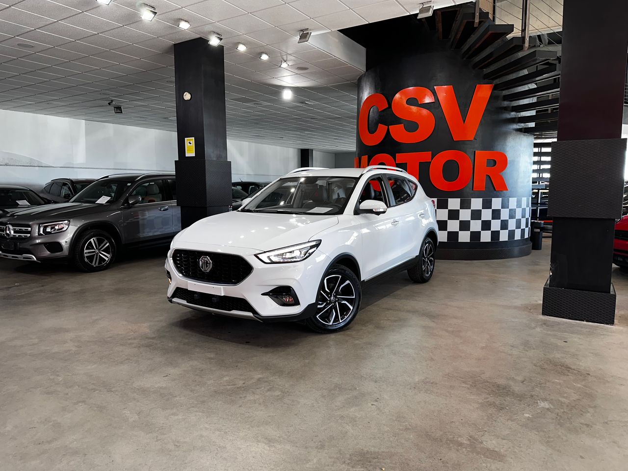 mg zs 2023 / foto grande (2)