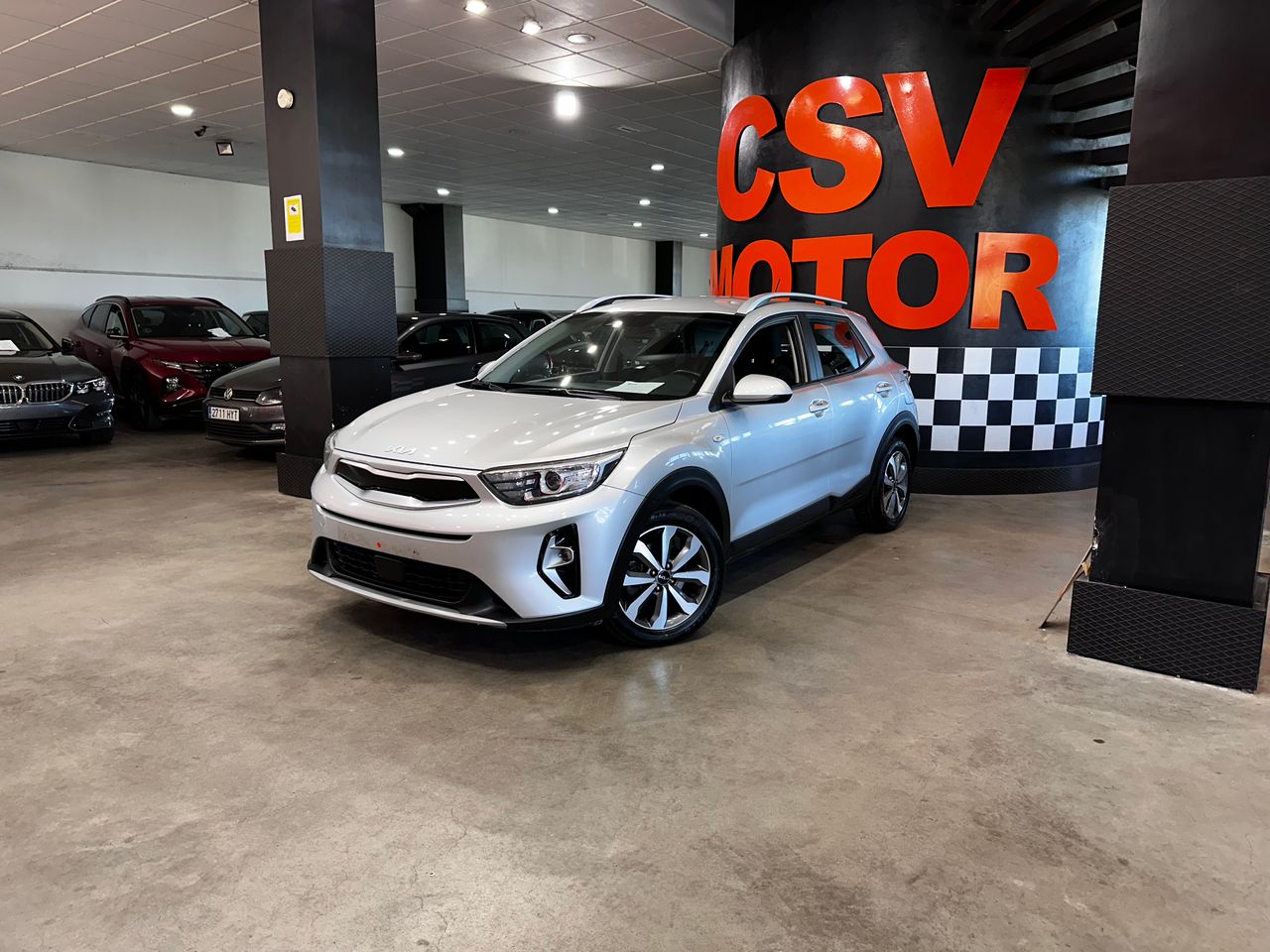 kia stonic 2022 / foto grande (2)